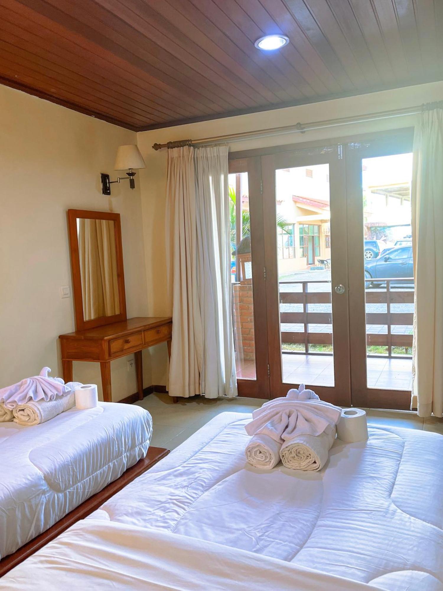 Arbiru Beach Resort Díli Exterior foto
